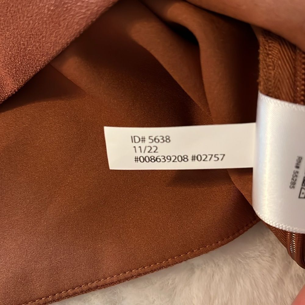 New! Express Square Neck Crop Top in Cognac Size Medium NWT - Picture 9 of 14